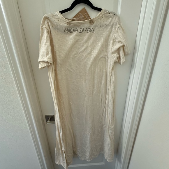 Magnolia Pearl T-Dress - Picture 2 of 4